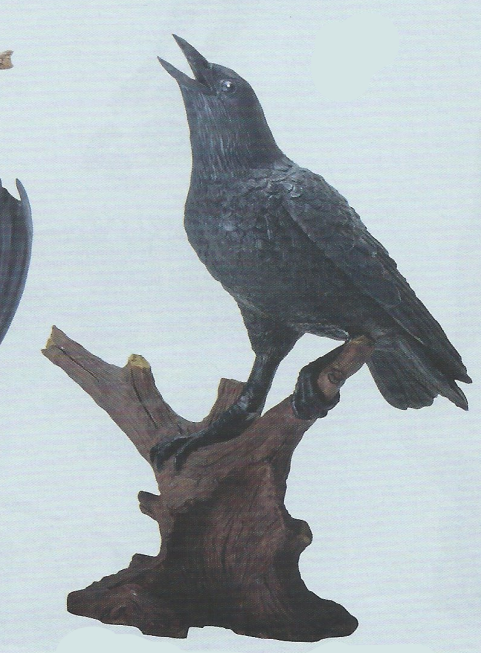 Raven Cawing 8-1/4" resin